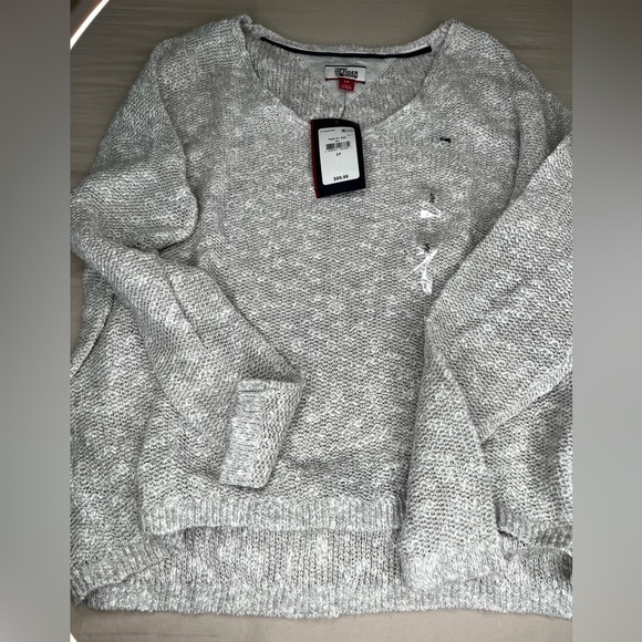 Women’s Tommy Hilfiger Sweatshirt - Picture 1 of 2